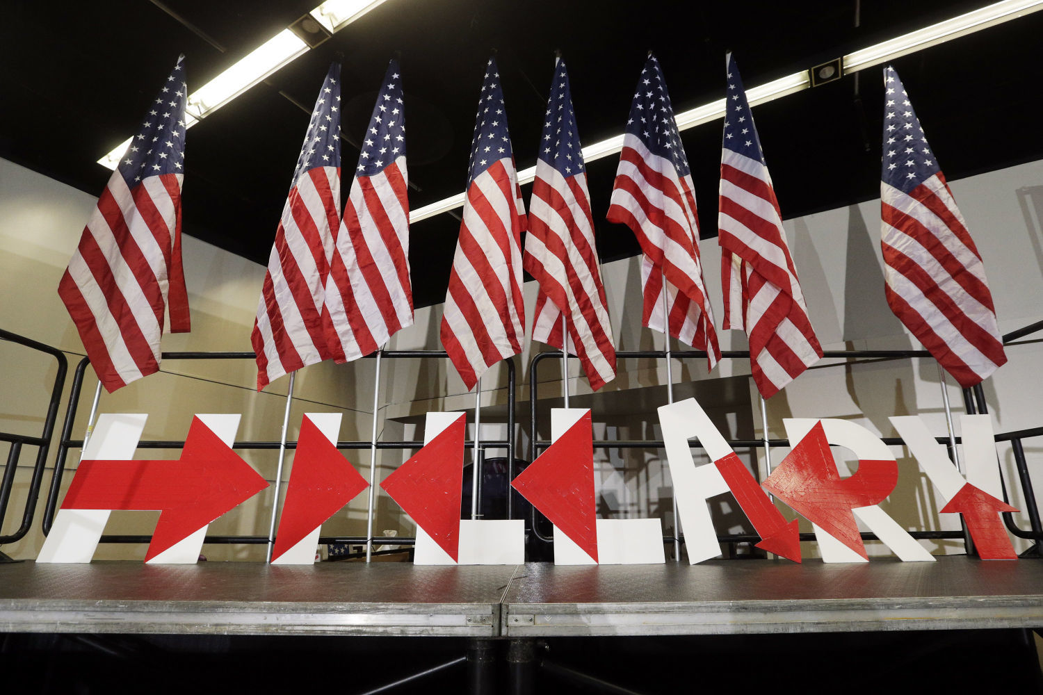 CAUCUS NIGHT - DES MOINES